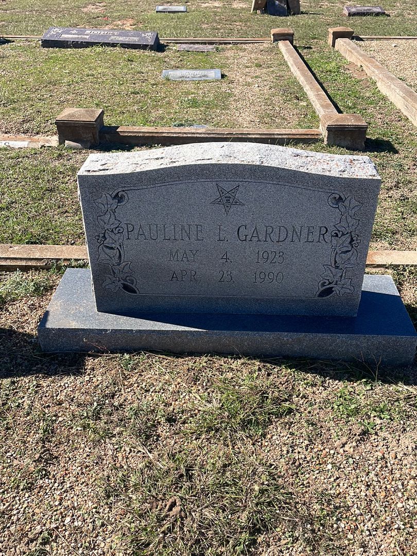 Pauline L. Gardner's grave. Photo 1