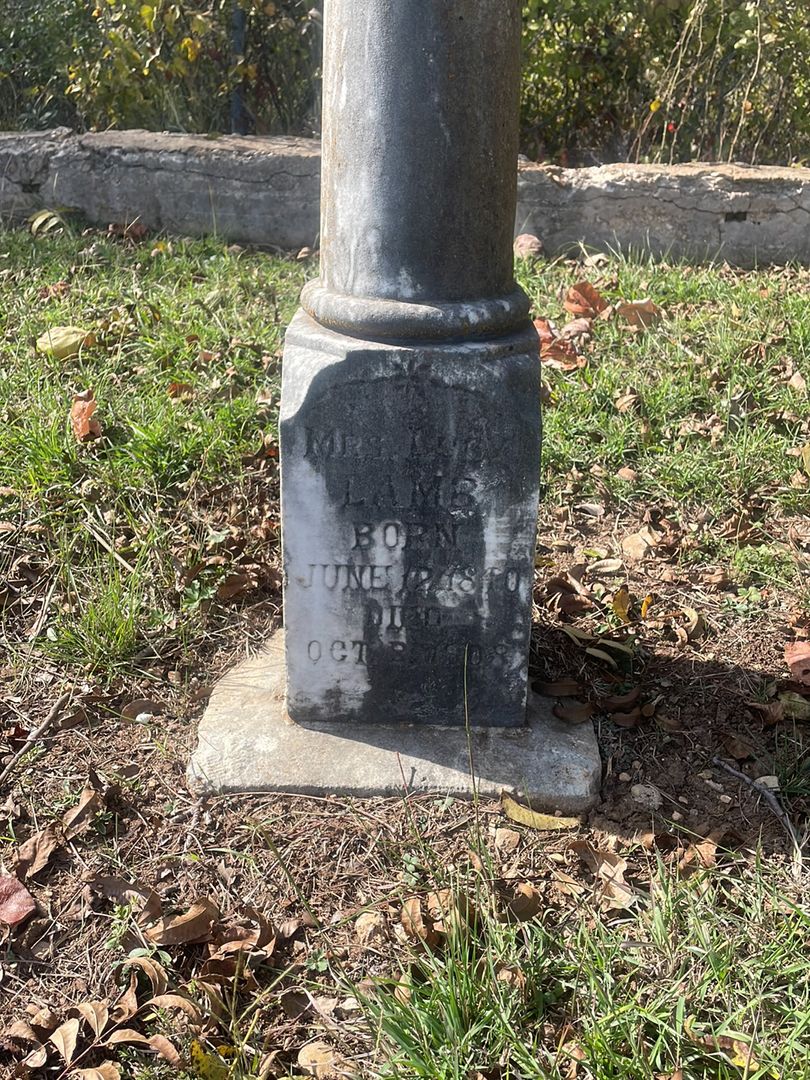 Missus/Madam Lucy Lamb's grave. Photo 1