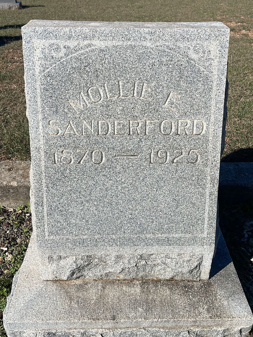 Mollie E. Sanderford's grave. Photo 1