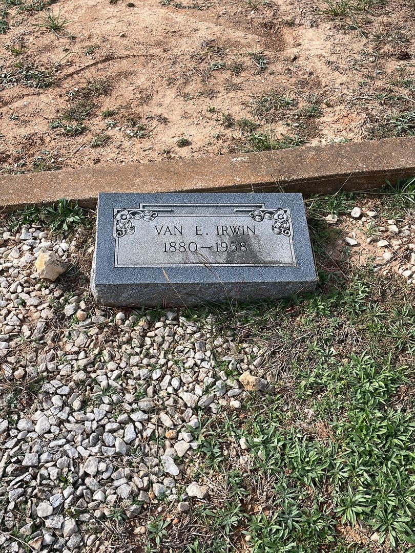 Van E. Irwin's grave. Photo 1