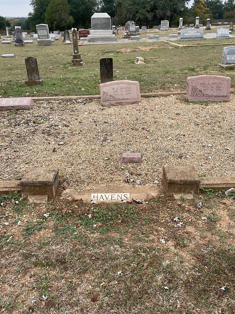 Ada J. Havens's grave. Photo 1