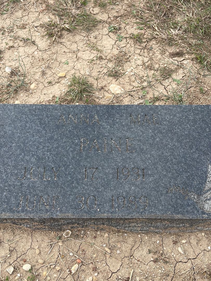 Anna Mae Paine's grave. Photo 1