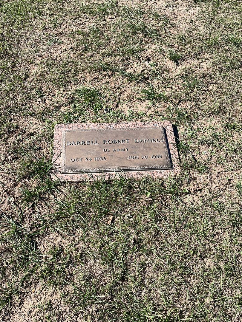 Darrell Robert Daniels's grave. Photo 1