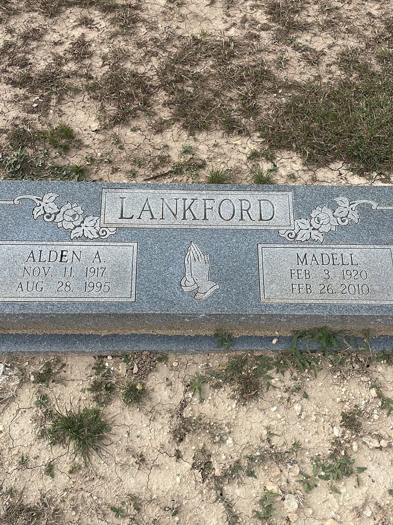 Madell Lankford's grave. Photo 1