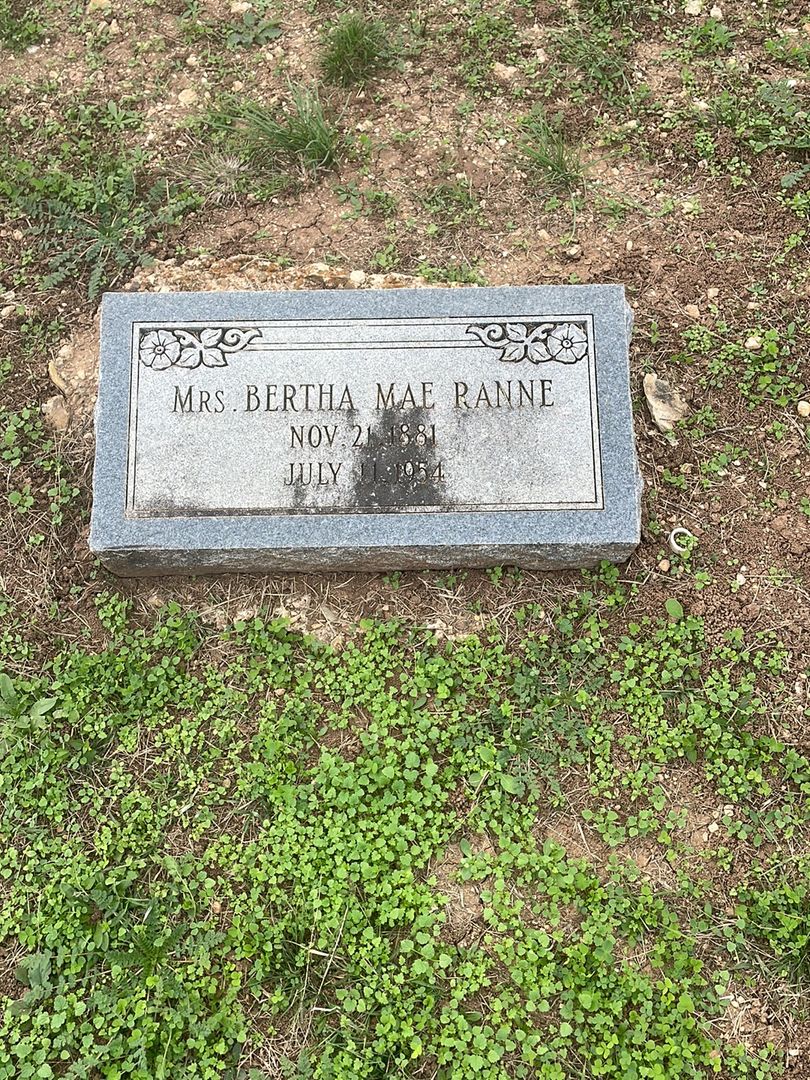 Missus/Madam Bertha Mae Ranne's grave. Photo 1