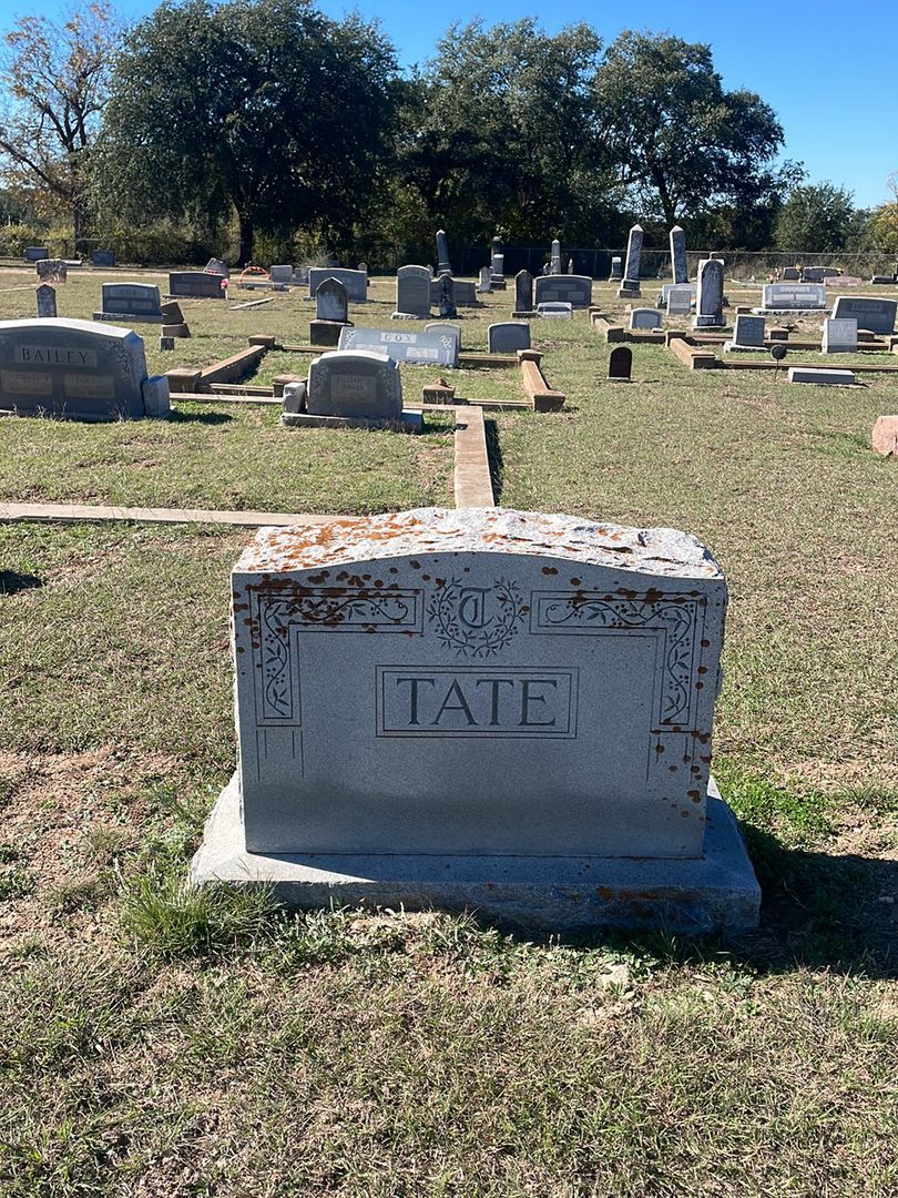 Velma M. Tate's grave. Photo 1