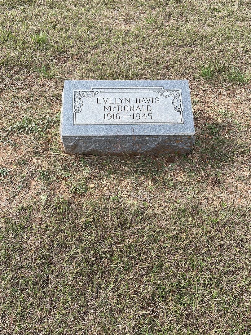 Evelyn Davis McDonald's grave. Photo 1