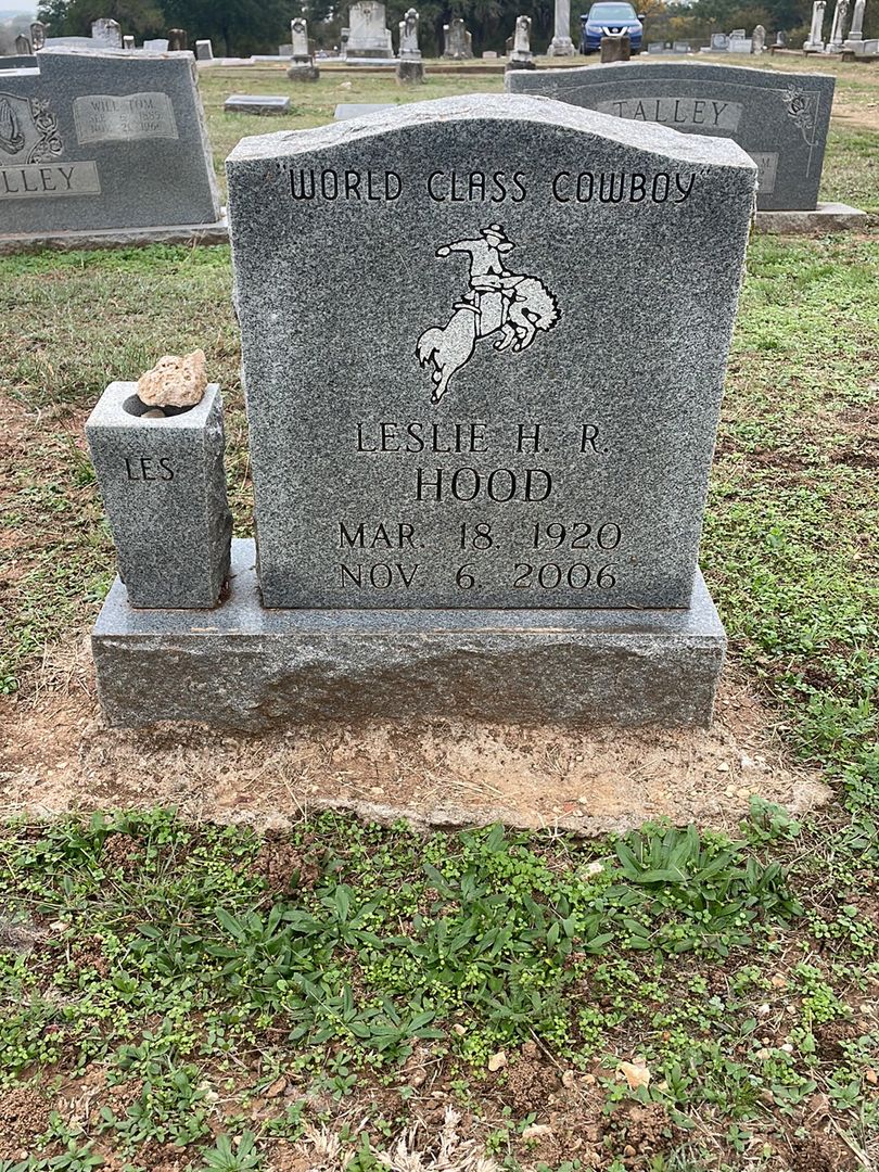 Victoria I. Talley's grave. Photo 1